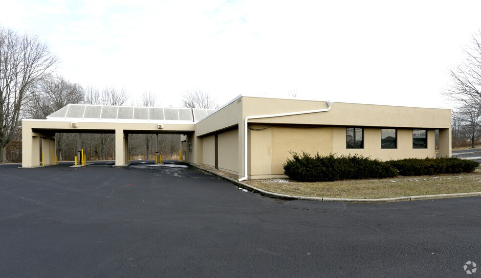 More Photos Of 155 Middle Rd, Hazlet Bank For Sale