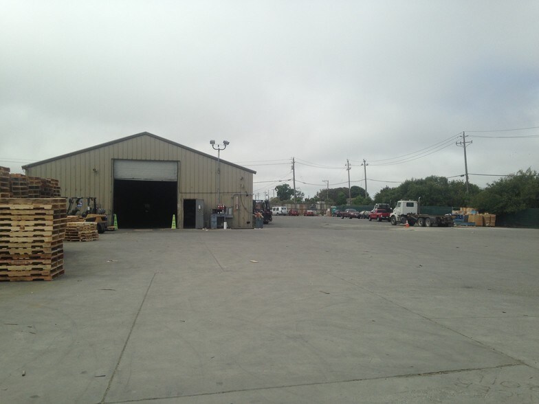 More Photos Of 11 Parr Blvd, Richmond Distribution For Lease