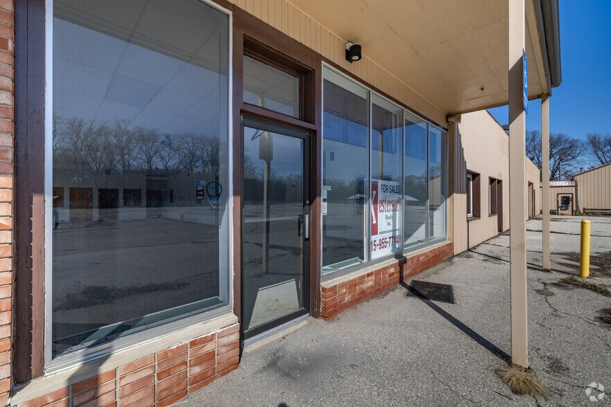 More Photos Of 129 2nd St, Webster City Light Manufacturing For Sale