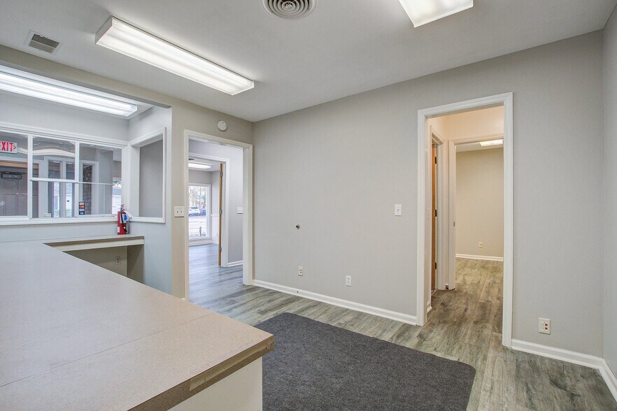 More Photos Of 137 Cedar Dr, Saint Stephen Office For Sale