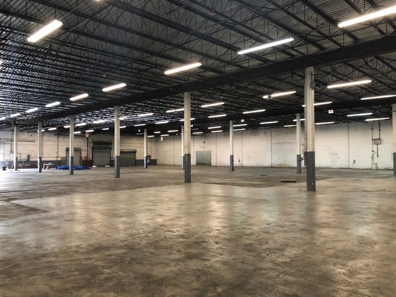 More Photos Of 2275 E 11th Ave, Hialeah Warehouse For Lease