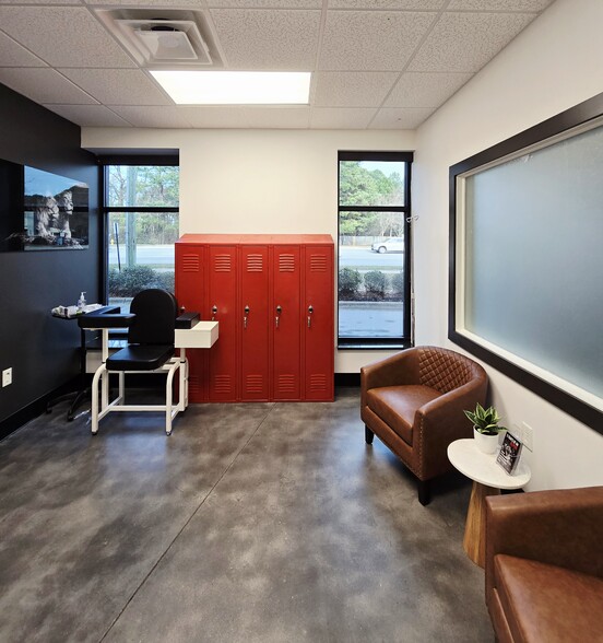 More Photos Of 701 Mutual Ct, Raleigh Office For Sale