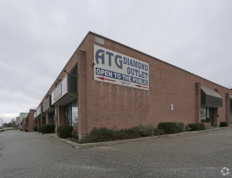 More Photos Of 100 Sheldon Dr, Cambridge Showroom For Lease