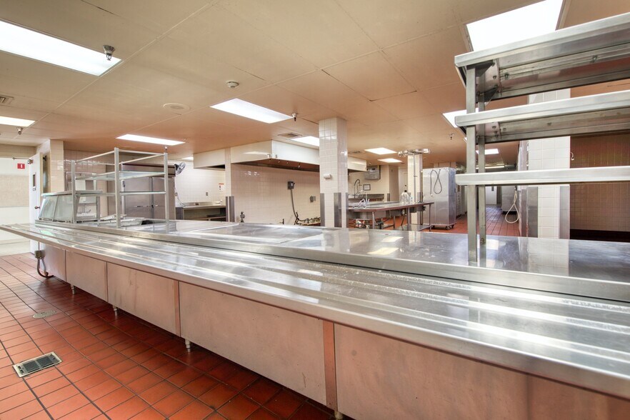 More Photos Of 1500 McKinley Ave, Niles Assisted Living For Sale