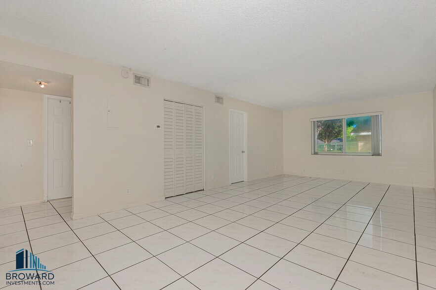 More Photos Of 10201 NW 35th St, Coral Springs Multifamily For Sale