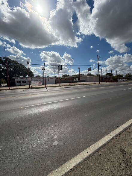 More Photos Of 1706 Clinton Dr, Galena Park Storefront Retail Office For Sale