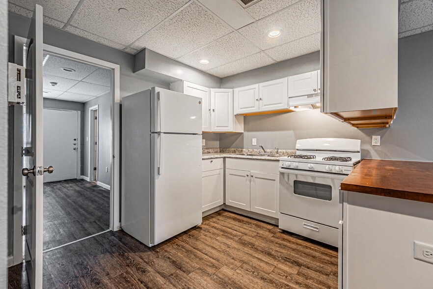 More Photos Of 450 E Hurst Blvd, Hurst Apartments For Sale