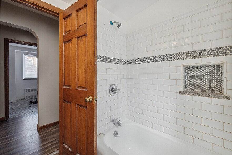 More Photos Of 2521 W McNichols Rd, Detroit Apartments For Sale