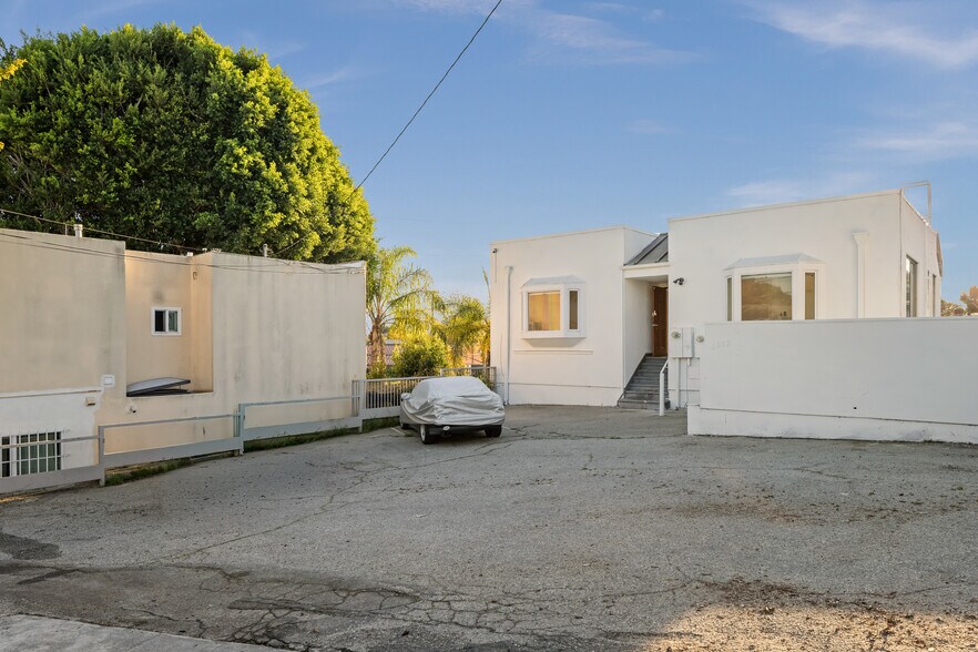 More Photos Of 2951-2953 Lincoln Blvd, Santa Monica Loft Creative Space For Sale