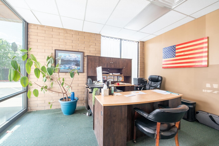 More Photos Of 2900-2912 S West Temple, Salt Lake City Light Manufacturing For Lease