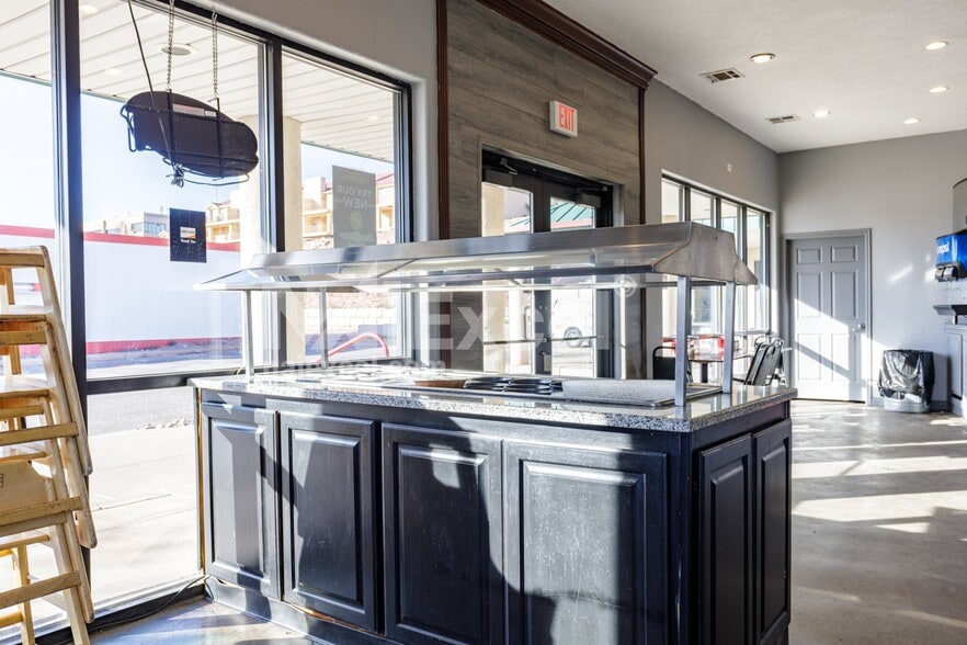 More Photos Of 1088 S Bluff St, Saint George General Retail For Sale