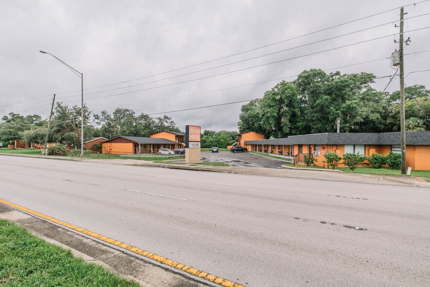 More Photos Of 3400 S US Highway 17/92, Casselberry Hotel For Sale