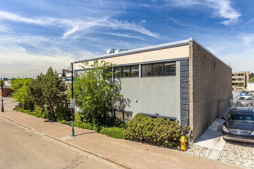 More Photos Of 25 St Michael St, St. Albert Office For Lease