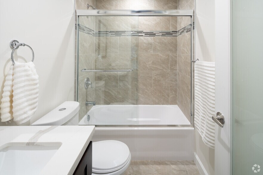 More Photos Of 4040-4060 S Hoover St, Los Angeles Apartments For Sale