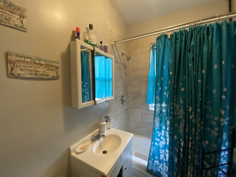 More Photos Of 5723-5735 W Washington Blvd, Chicago Apartments For Sale