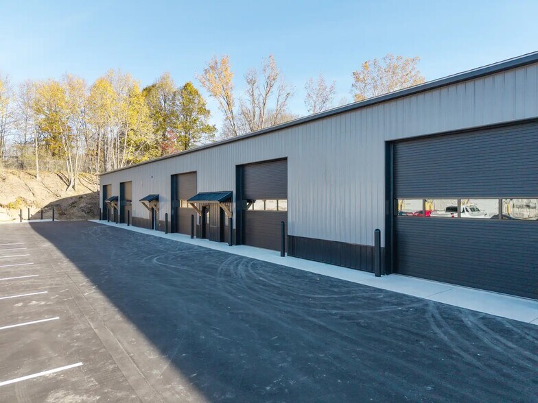 More Photos Of 1709 Dewent St, Jenison Light Manufacturing For Lease