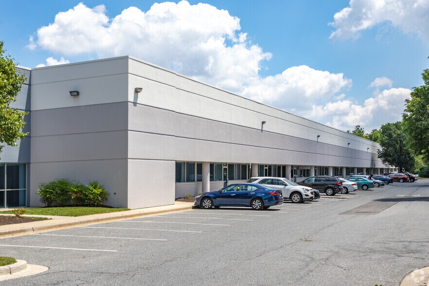 More Photos Of 810 Oregon Ave, Linthicum Unknown For Lease