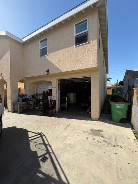 More Photos Of 10923 S Inglewood Ave, Inglewood Apartments For Sale