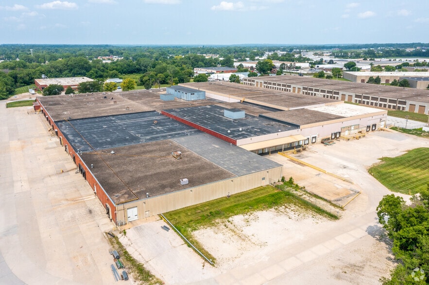 More Photos Of 3811 Dixon St, Des Moines Industrial For Lease