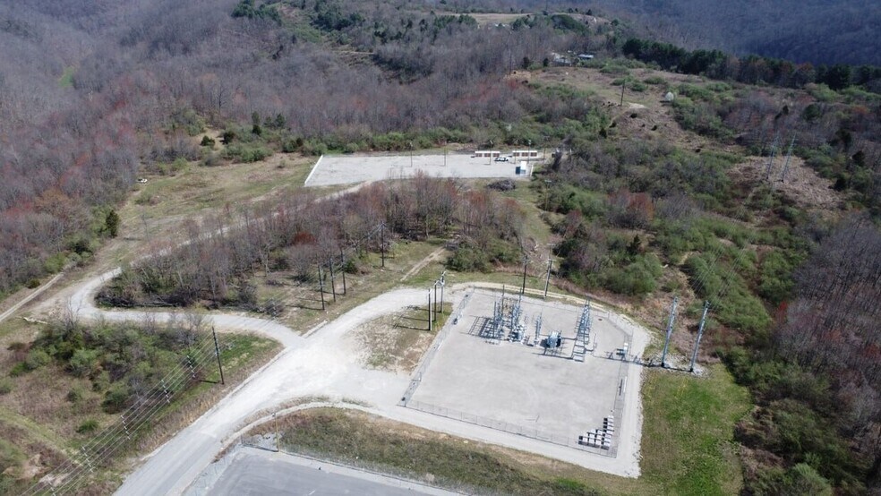 More Photos Of 520 Clay-Leslie Park Rd, Manchester Warehouse For Sale