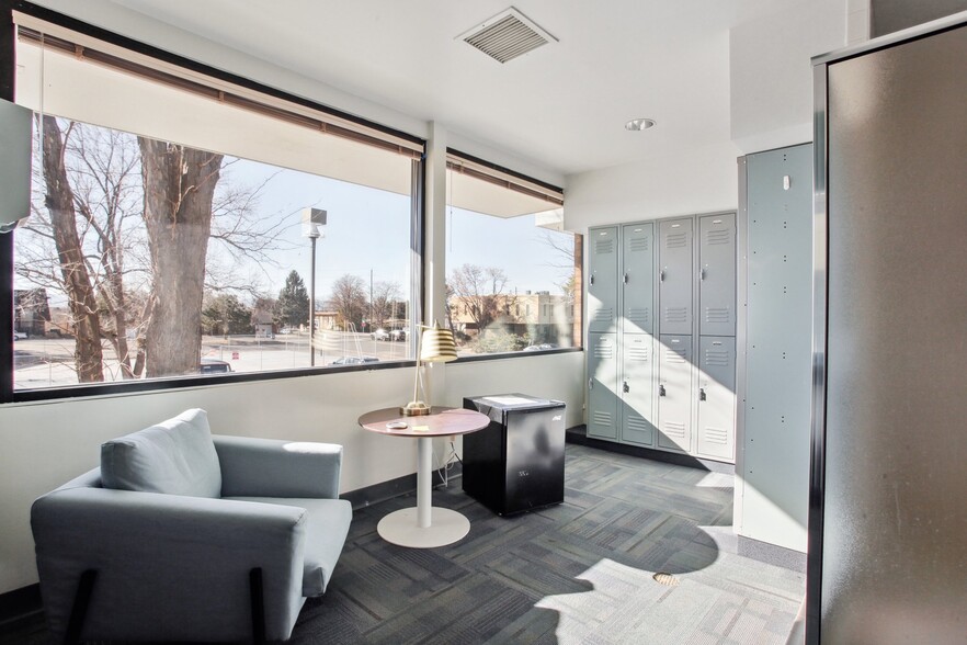 More Photos Of 2015 S Pontiac Wy, Denver Office For Sale
