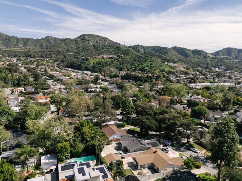 More Photos Of 2505 Canada Blvd, Glendale Office For Lease