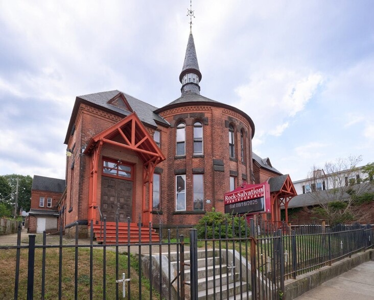 More Photos Of 829 Main St, Worcester Religious Facility For Sale