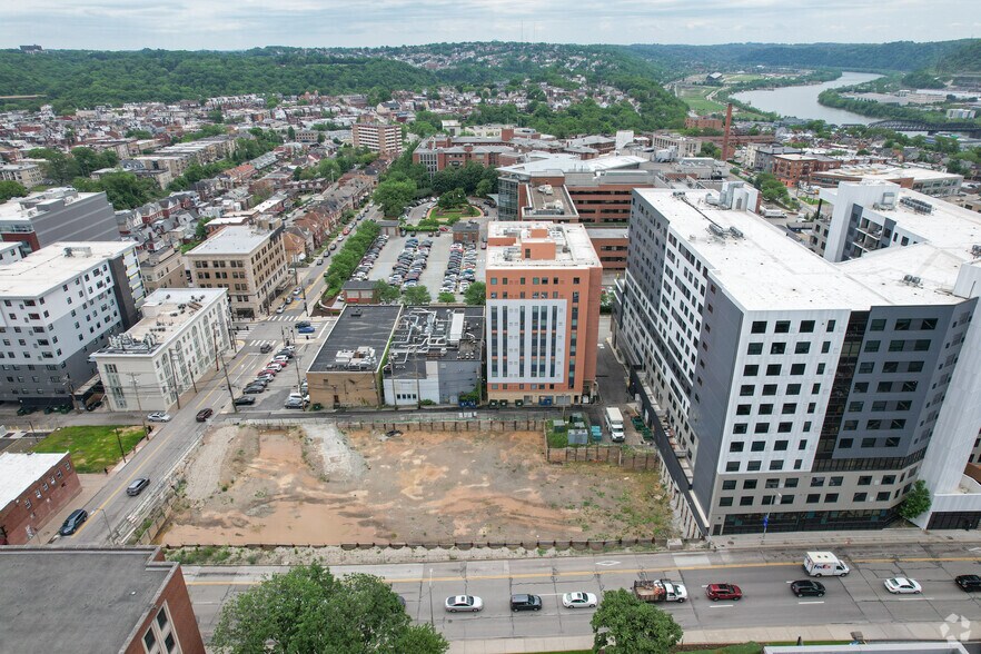 More Photos Of Fifth & Halket St, Oakland Office For Lease