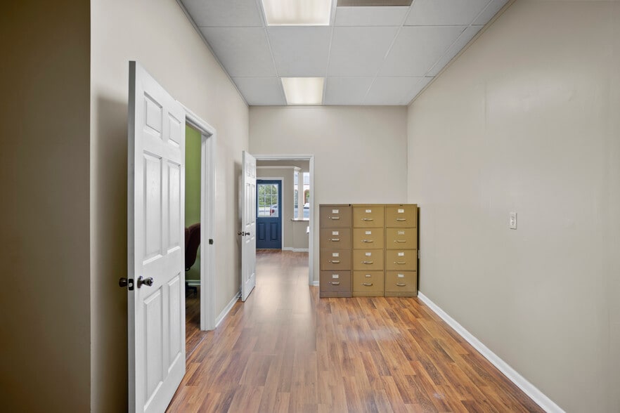 More Photos Of 20735 Central Ave E, Blountstown Office For Sale