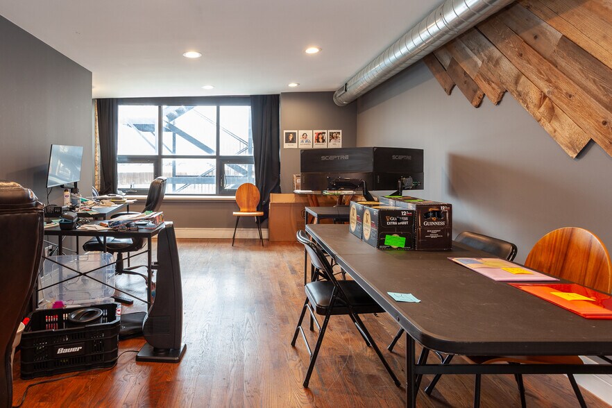 More Photos Of 2425 W 14th St, Chicago Loft Creative Space For Lease