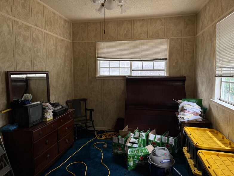 More Photos Of 109 S Florida Blanca St, Pensacola Multifamily For Sale