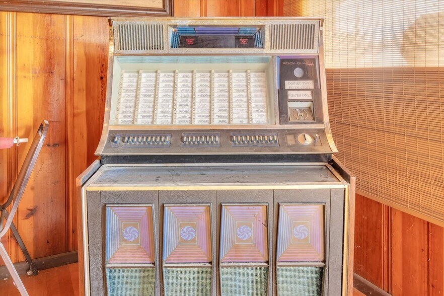 More Photos Of 18387 Chestnut Ave, Tuolumne Restaurant For Sale