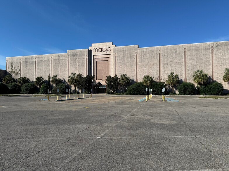 More Photos Of 1305-1401 W Esplanade Ave, Kenner Unknown For Lease