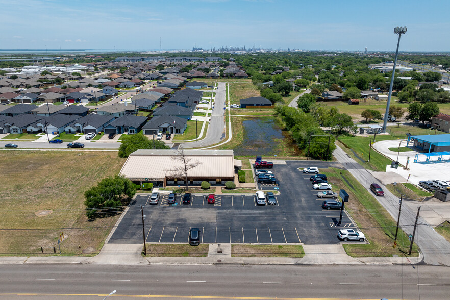 Primary Photo Of 3022 McKinzie Rd, Corpus Christi Medical For Sale