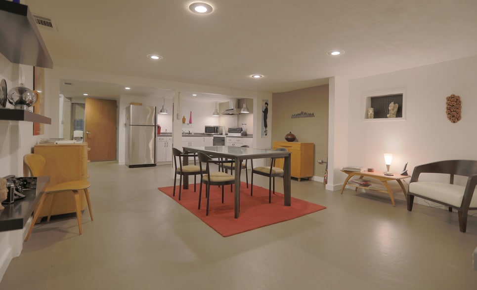 More Photos Of 1935 1st Ave S, Saint Petersburg Office For Lease