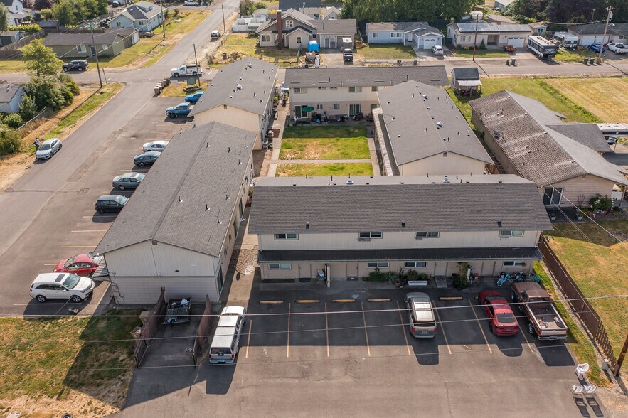 Primary Photo Of 455 W D St, Halsey Apartments For Sale