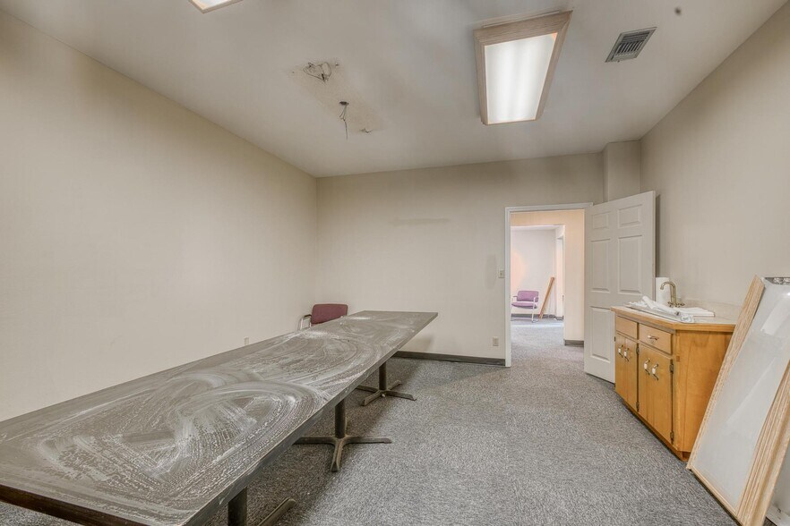 More Photos Of 1014 Creighton Rd, Pensacola Flex For Lease