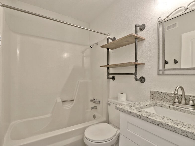 More Photos Of 100 Edgewater Dr, Livingston Apartments For Sale