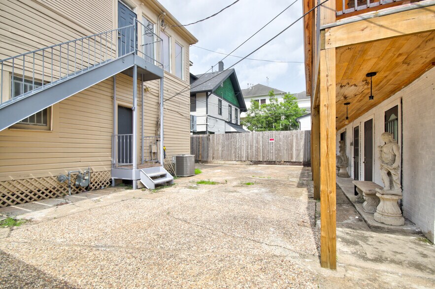 More Photos Of 239 Westheimer Rd, Houston Office Residential For Sale