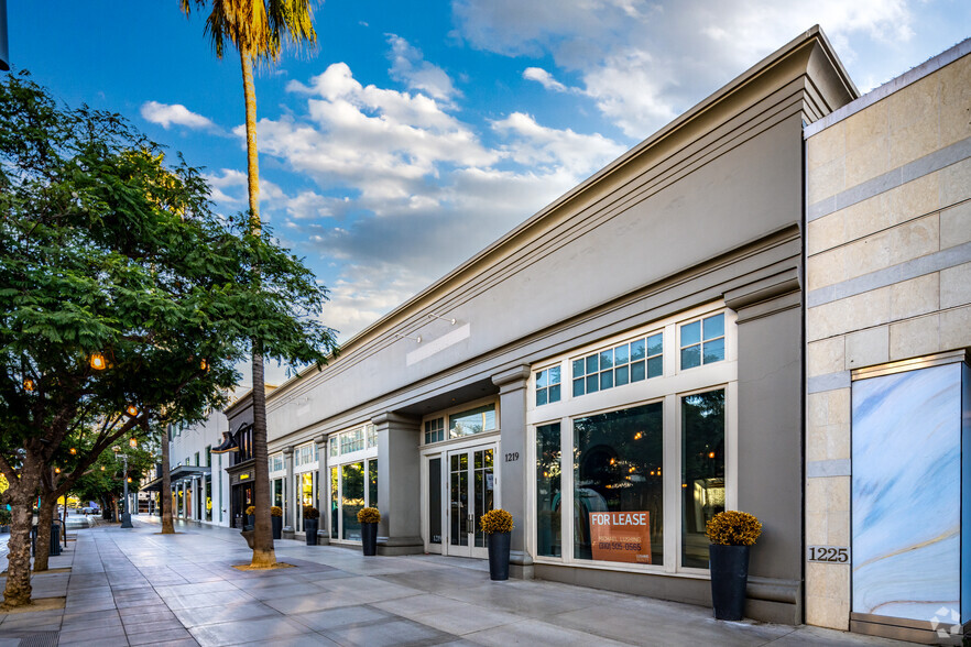 Primary Photo Of 1217 3rd St, Santa Monica Storefront For Lease