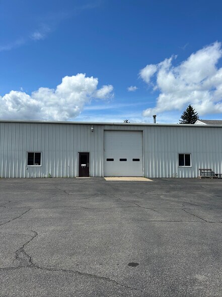 More Photos Of 205 Fleming St, Williamsport Self Storage For Lease