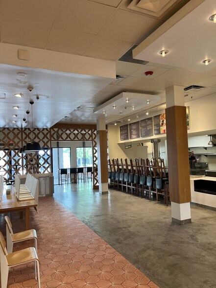 More Photos Of 330 Clematis St, West Palm Beach Storefront Retail Office For Sale