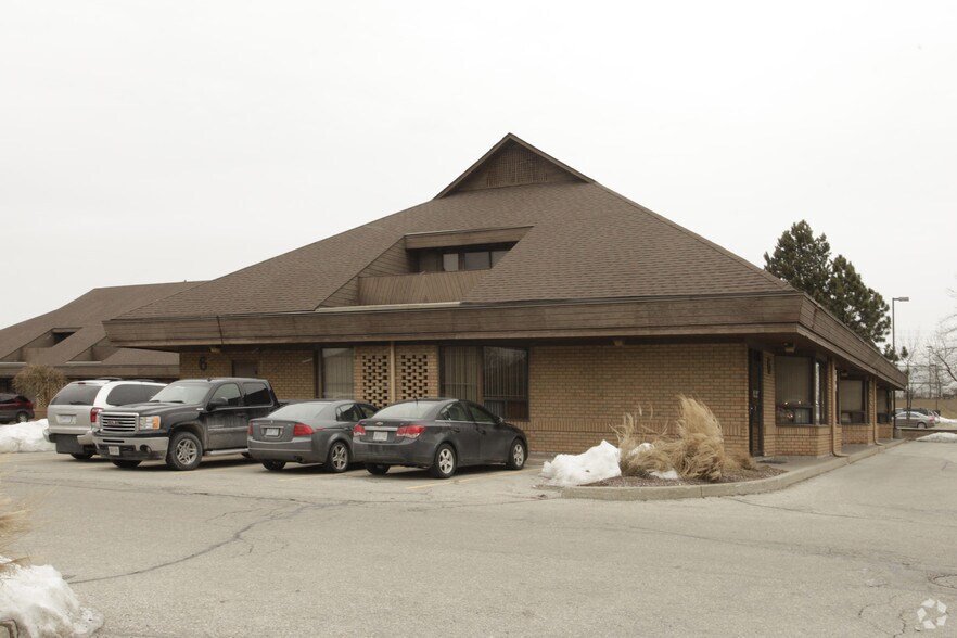 More Photos Of 5 Director Ct, Vaughan Unknown For Lease