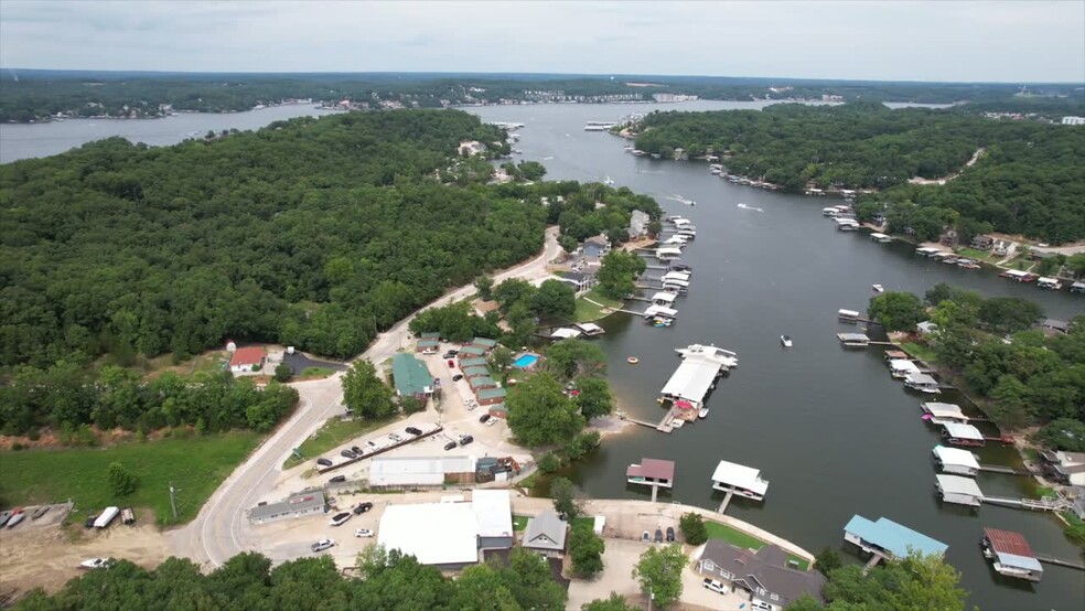 Primary Photo Of 1062 Susan Rd, Lake Ozark Hotel For Sale