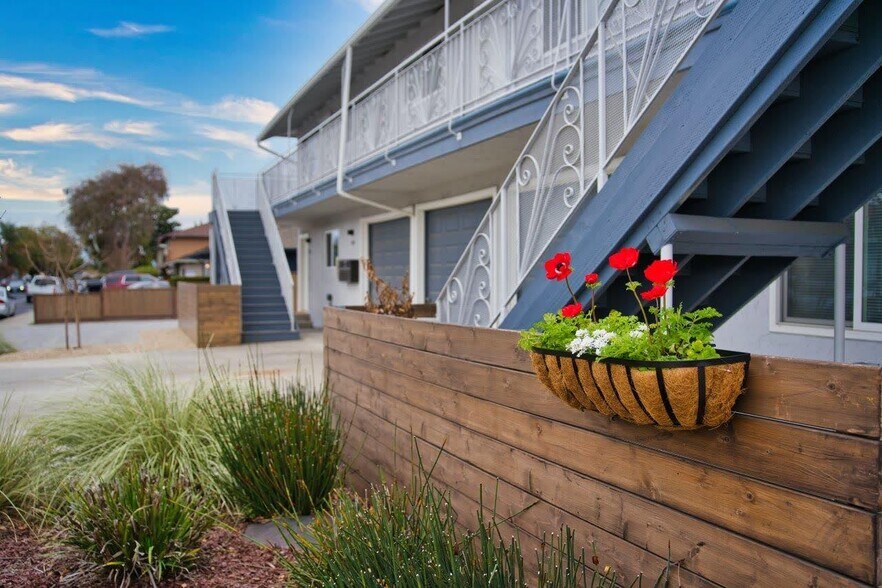 More Photos Of 803 Maryann Dr, Santa Clara Apartments For Sale