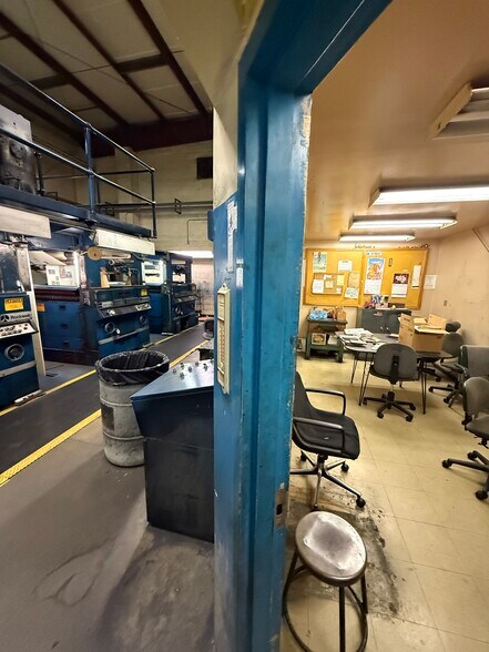 More Photos Of 19 Baltimore St, Cumberland Specialty For Sale