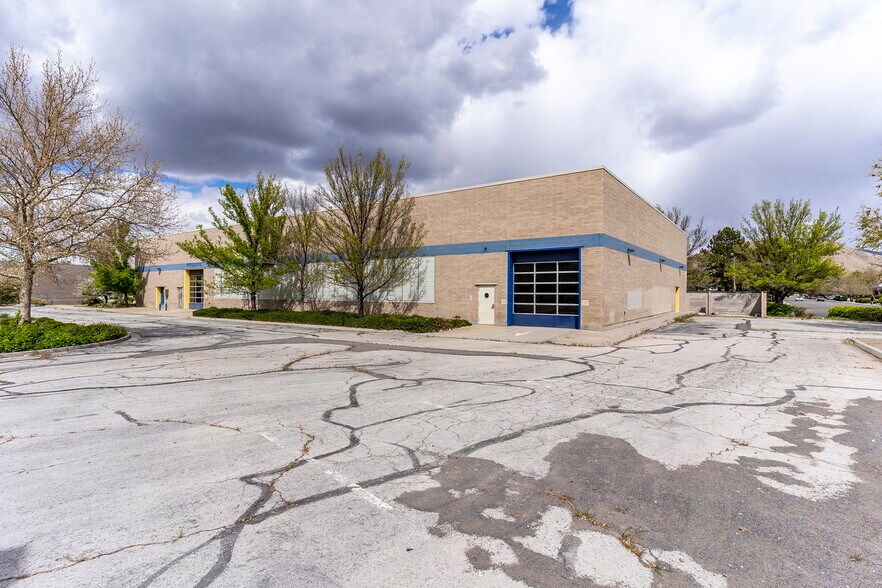 More Photos Of 5000 Meadowood Mall Cir, Reno Unknown For Lease