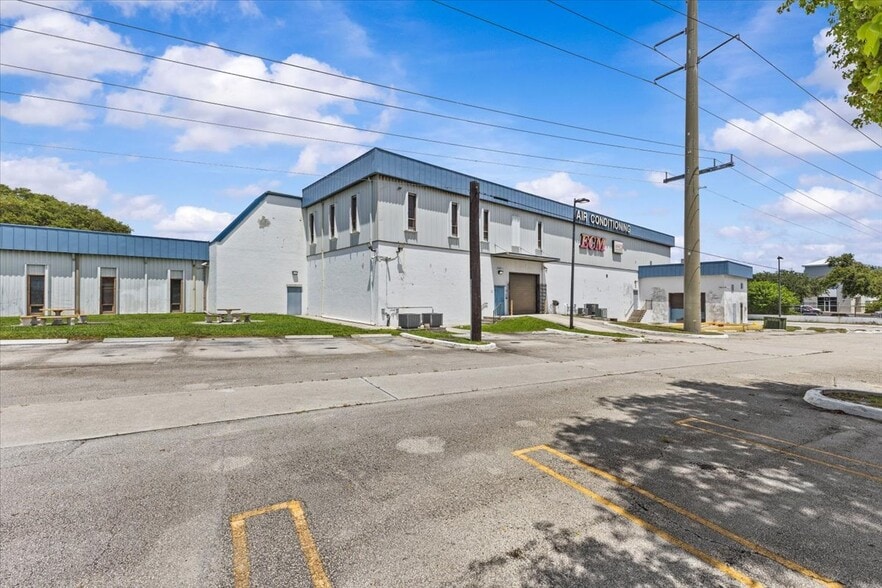 Primary Photo Of 1500 NW High Ridge Rd, Boynton Beach Warehouse For Sale