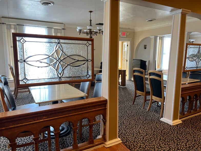 More Photos Of 4905 W Tuscarawas St, Canton Restaurant For Lease