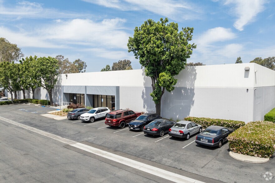 More Photos Of 13422-13452 Alondra Blvd, Cerritos Warehouse For Lease